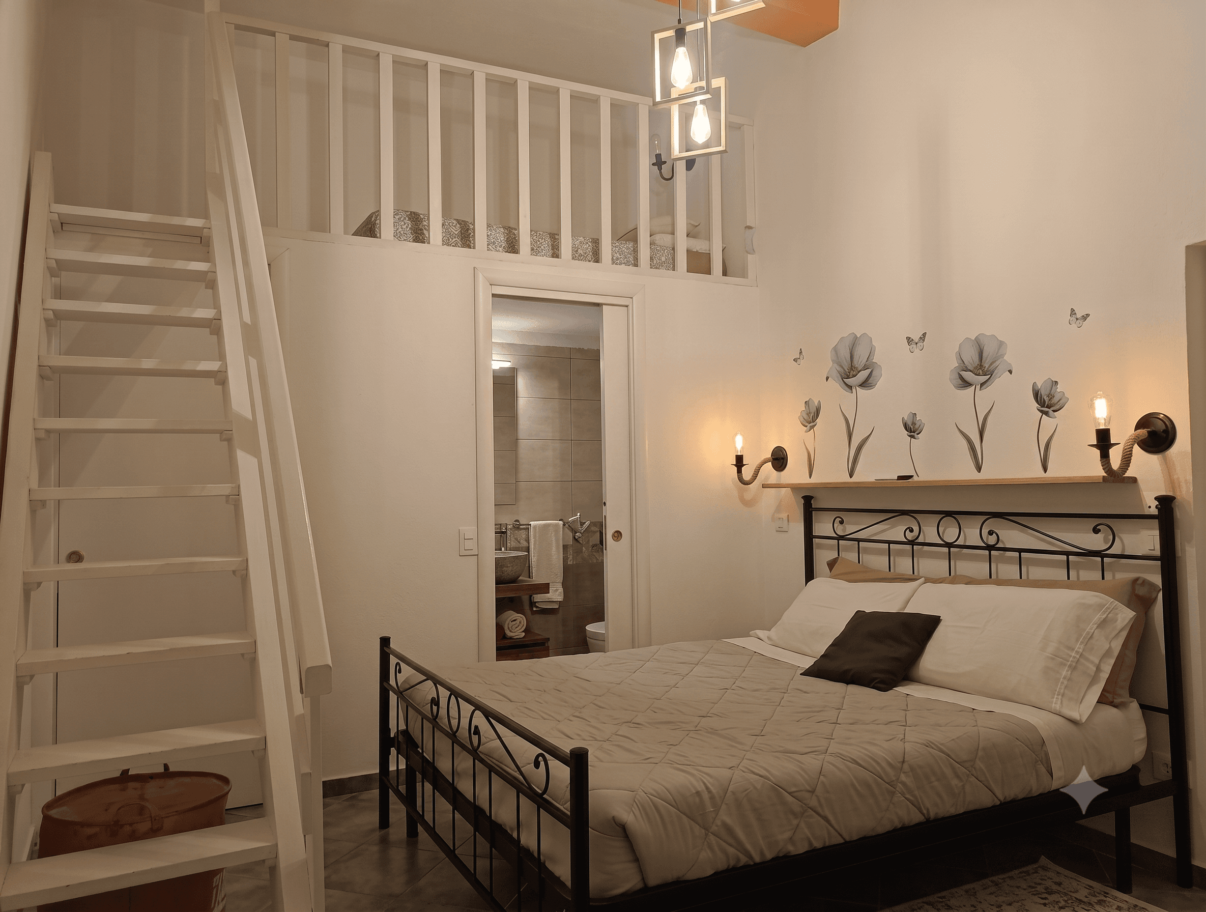 Camera da letto con letto soppalcato